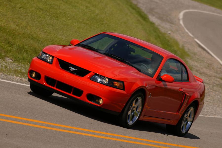  Ford Mustang SVT Cobra 2003 года  (фото 7 из 61)